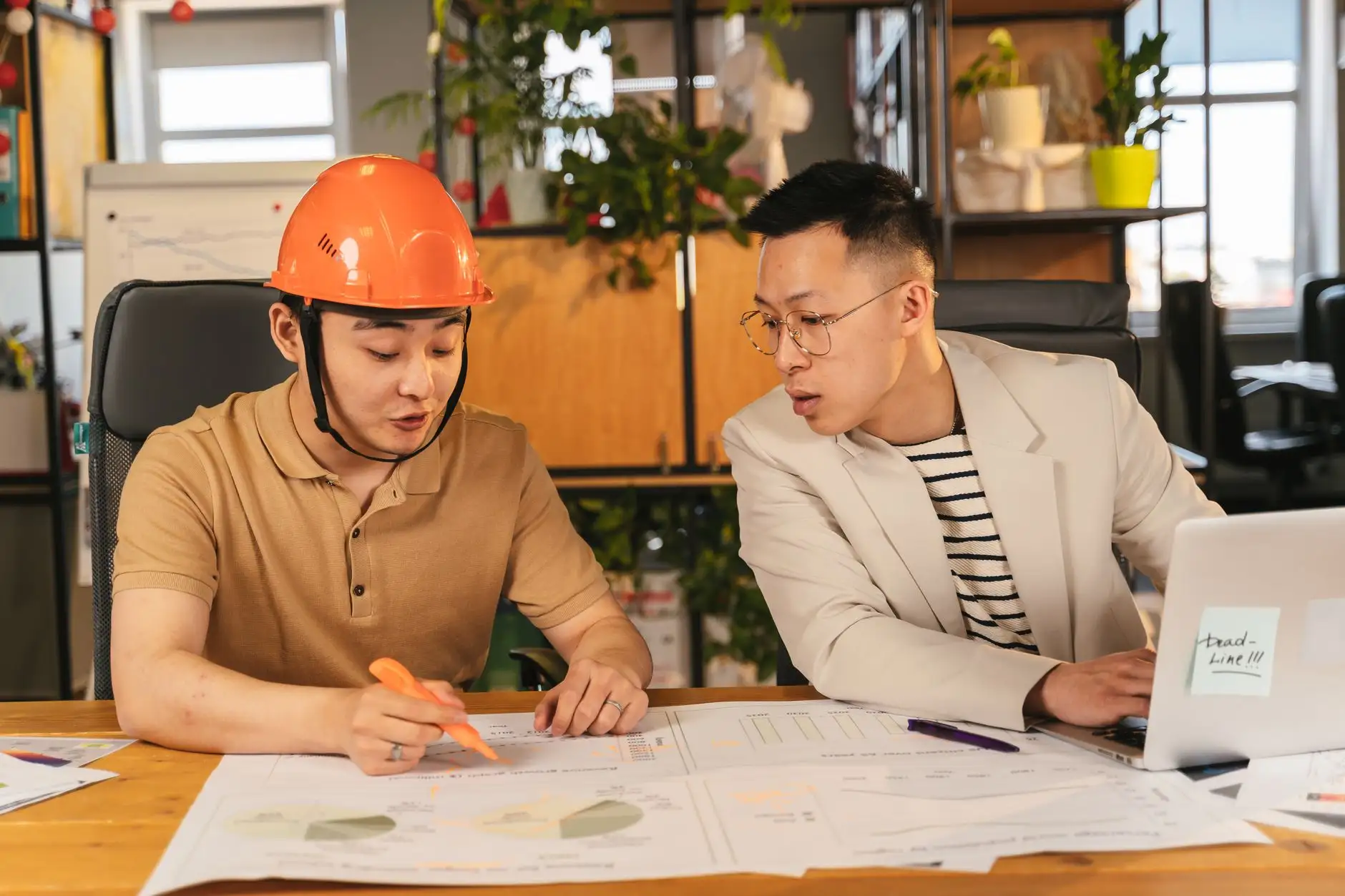 海口企业形象画册设计要点与产品宣传单页制作流程解析